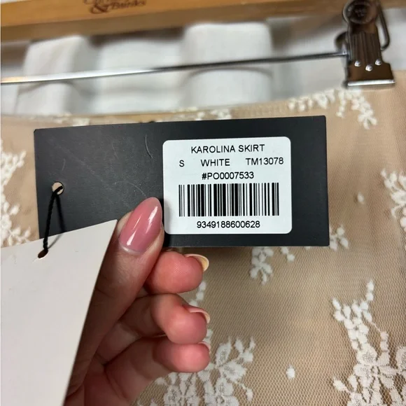 NWT Tiger Mist Karolina White Lace and Nude Maxi Skirt - Picture 5 of 6